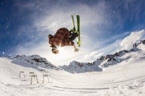 开云官方下载-CBA赛场燃起中国篮球荣光，cba中国篮球职业联赛